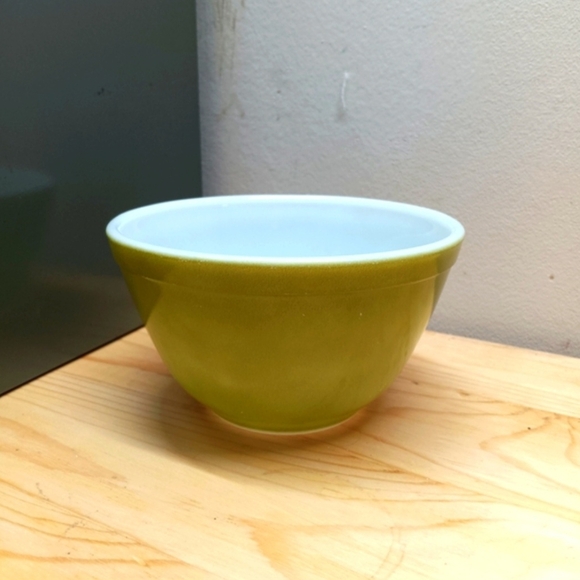 Vintage Green Pyrex Bundle - Picture 11 of 15